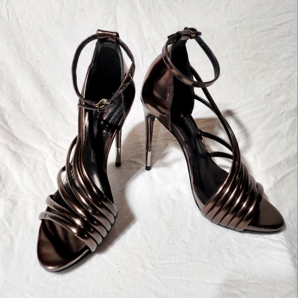 Schultz size 6 strappy heels